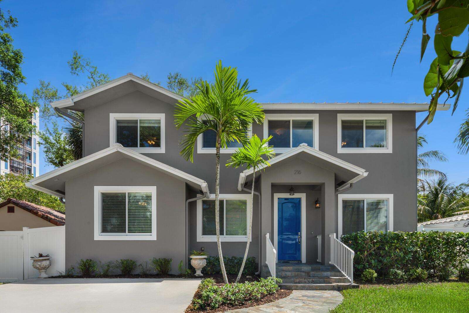 216 10th, Fort Lauderdale, FL 33316 - For Sale photo 1