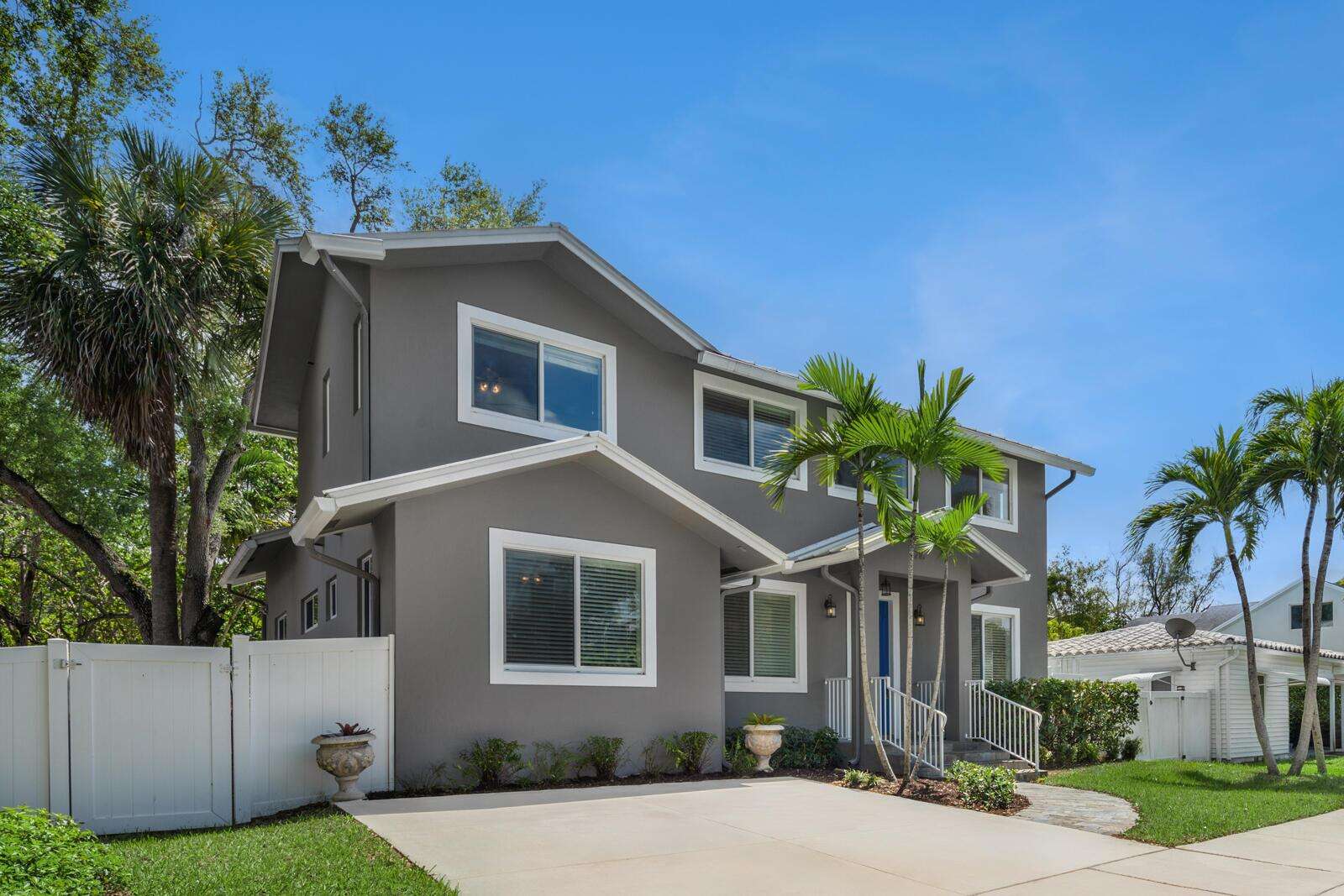 216 10th, Fort Lauderdale, FL 33316 - For Sale photo 2
