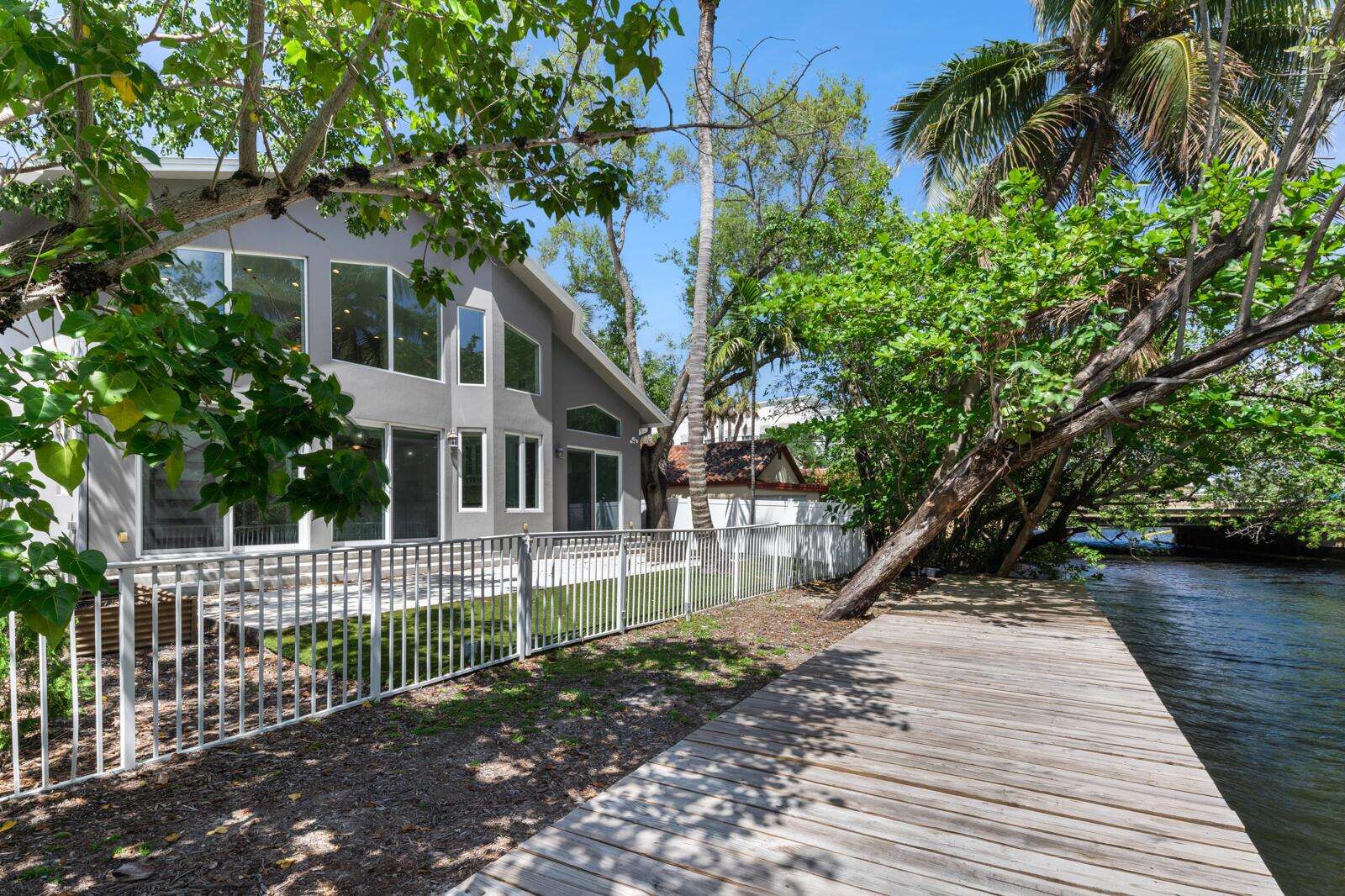 216 10th, Fort Lauderdale, FL 33316 - For Sale photo 3