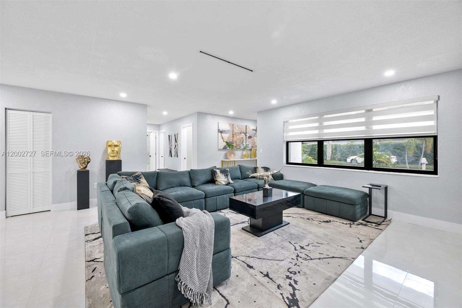 14760 Spur Dr, Miami, FL 33161 - For Sale photo 7