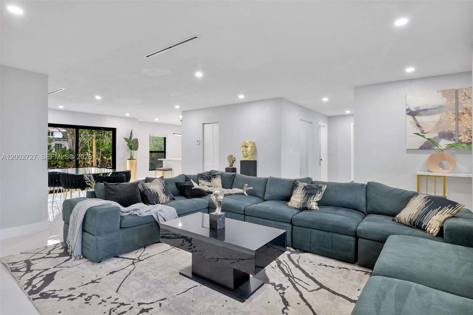 14760 Spur Dr, Miami, FL 33161 - For Sale photo 8