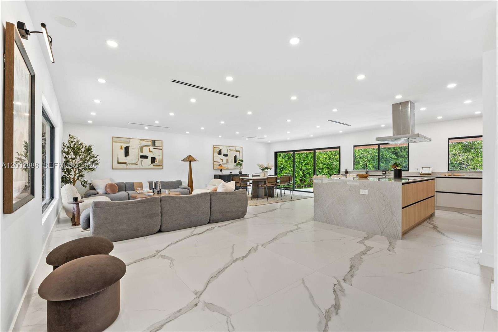 19731 24th Ave, Miami, FL 33180 | Picture 2