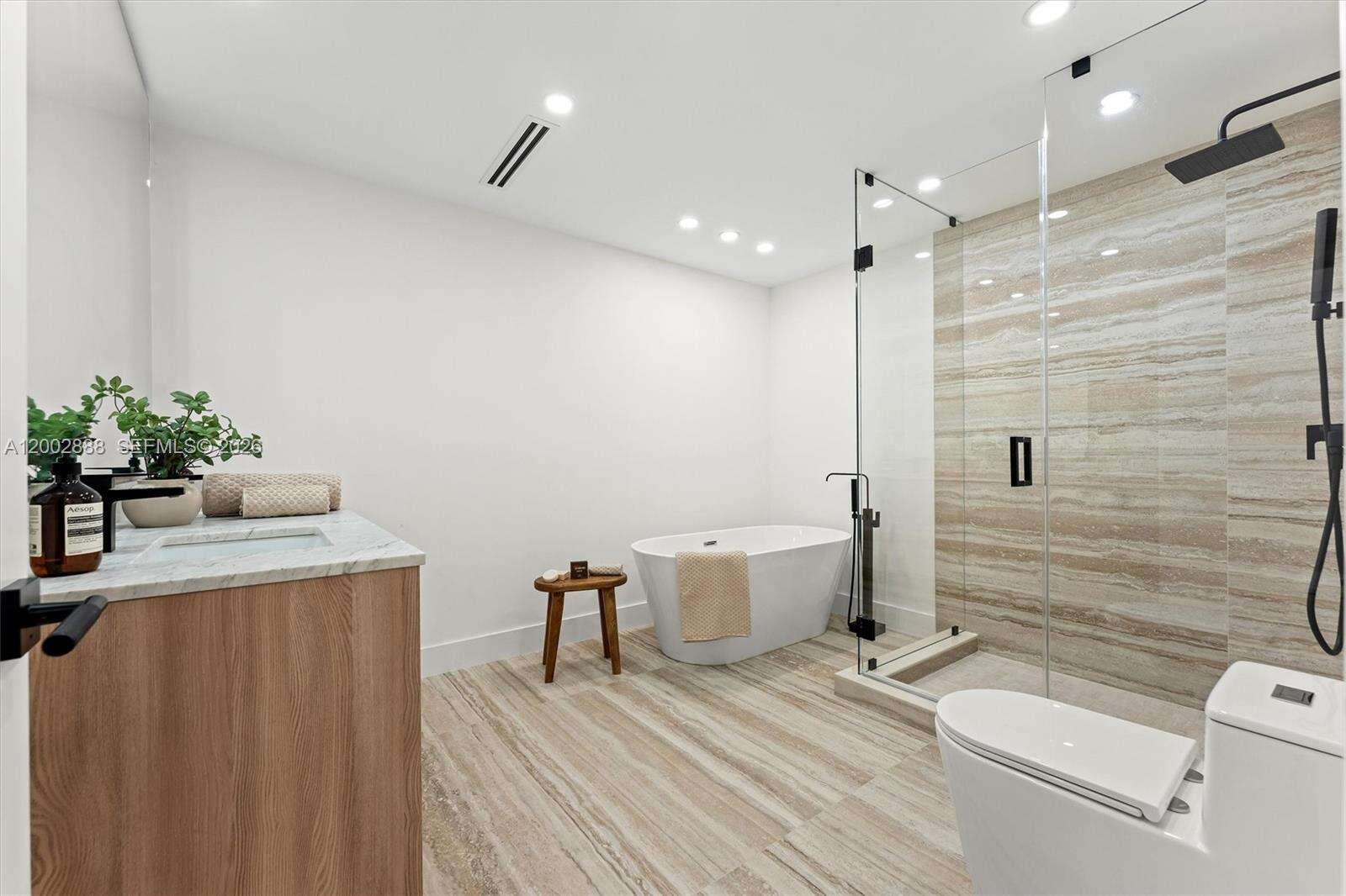 19731 24th Ave, Miami, FL 33180 | Picture 20