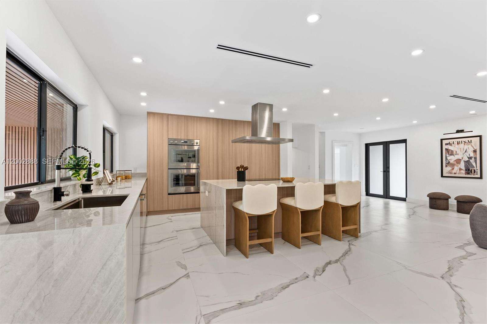 19731 24th Ave, Miami, FL 33180 | Picture 3