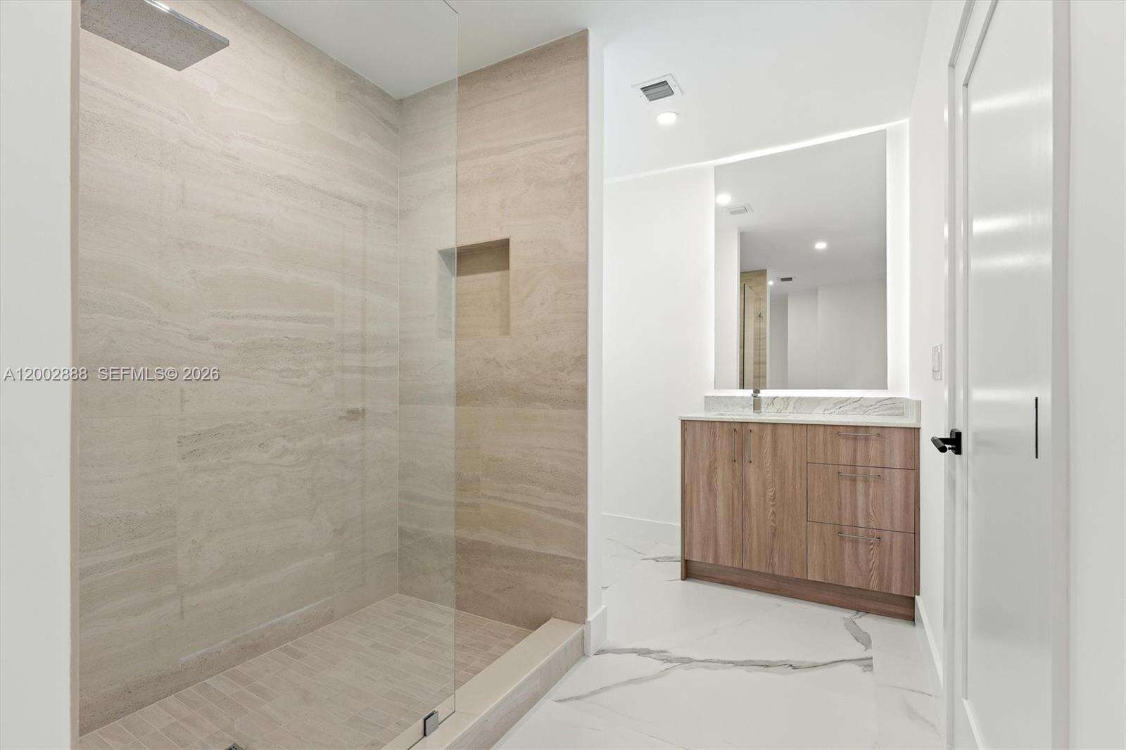 19731 24th Ave, Miami, FL 33180 | Picture 27