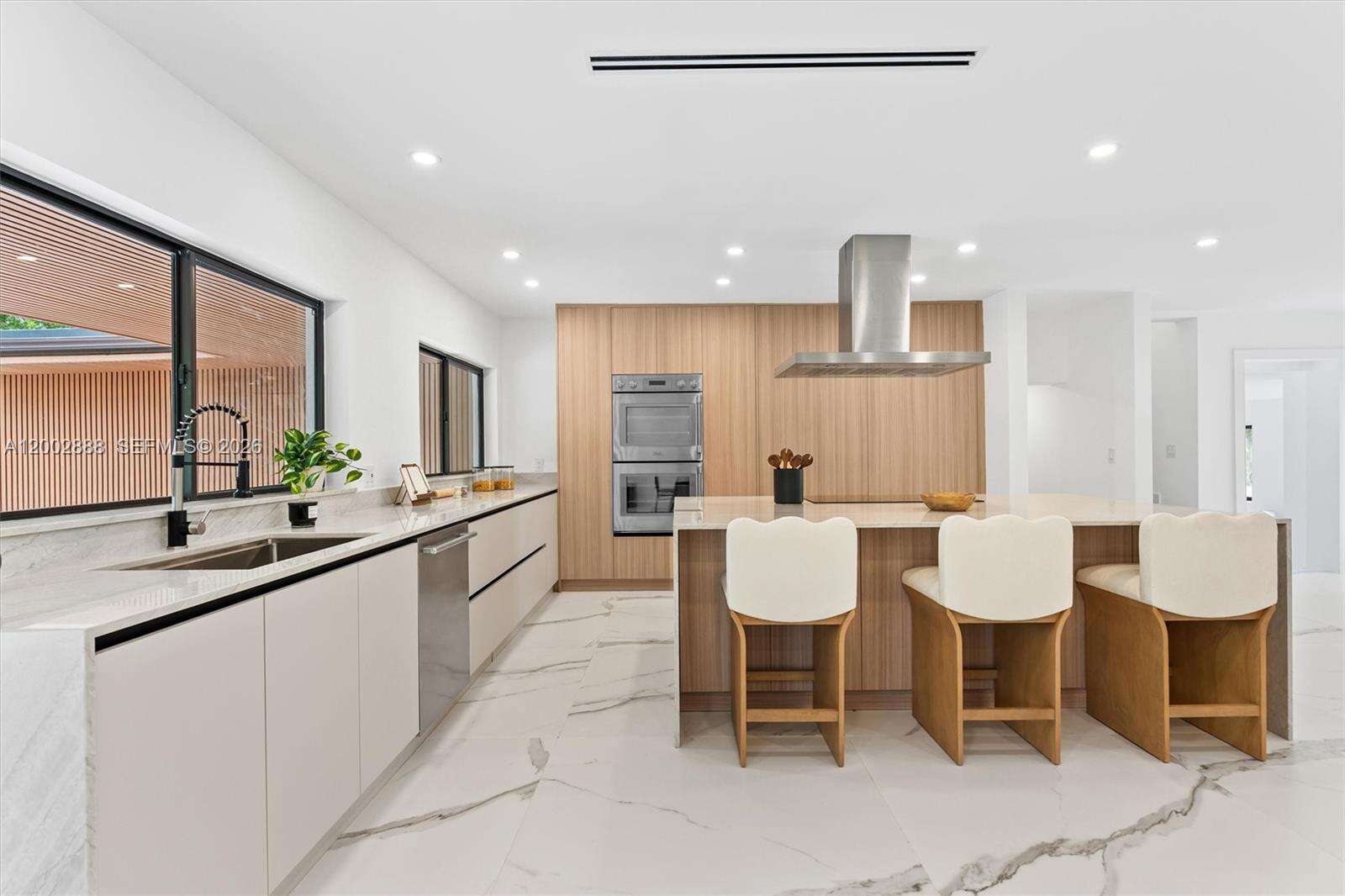 19731 24th Ave, Miami, FL 33180 | Picture 4