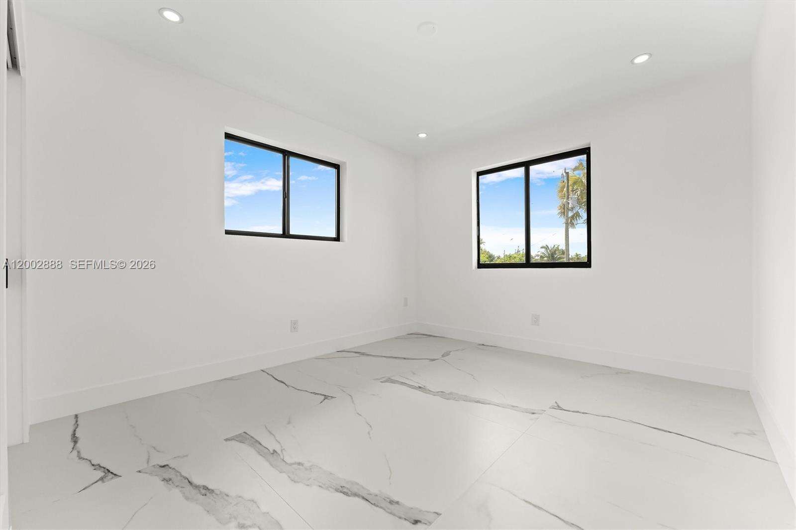 19731 24th Ave, Miami, FL 33180 | Picture 32