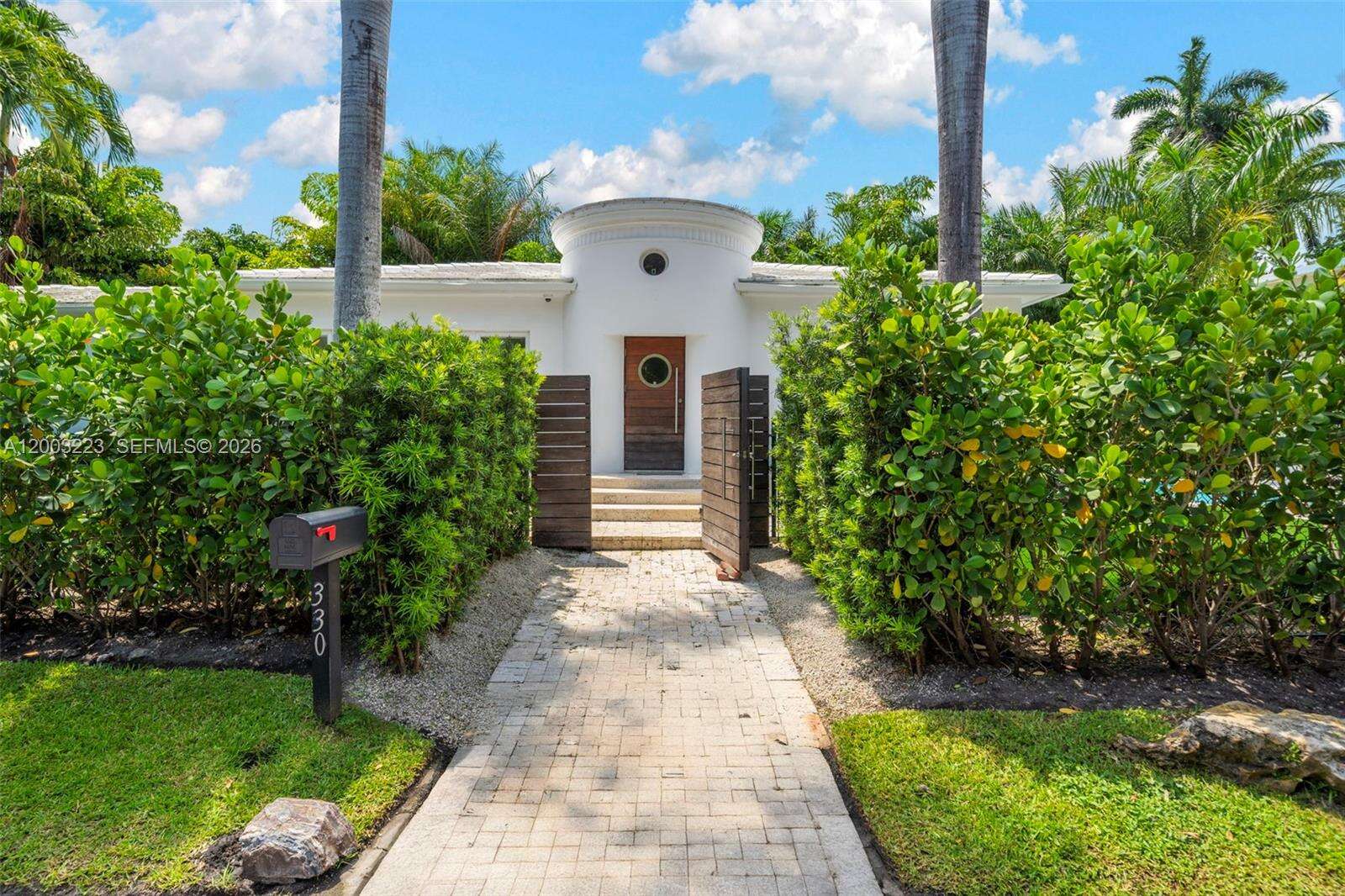 330 San Marino Dr, Miami Beach, FL 33139 | Picture 2