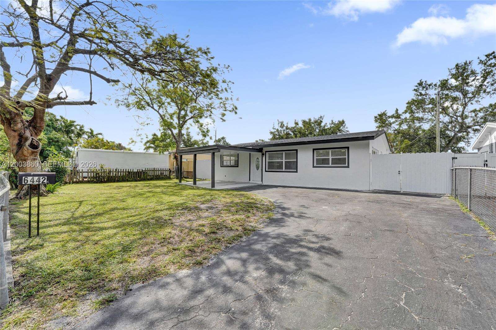 6442 Oak St, Hollywood, FL 33024 - For Sale photo 2