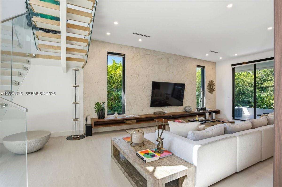 4354 Alton Rd, Miami Beach, FL 33140 | Picture 3