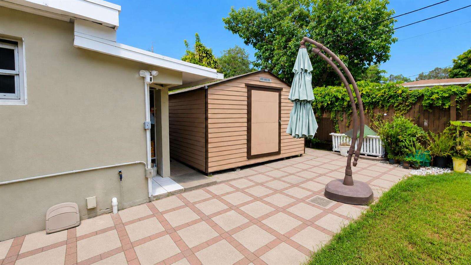 2311 58th, Hollywood, FL 33021 - For Sale photo 5