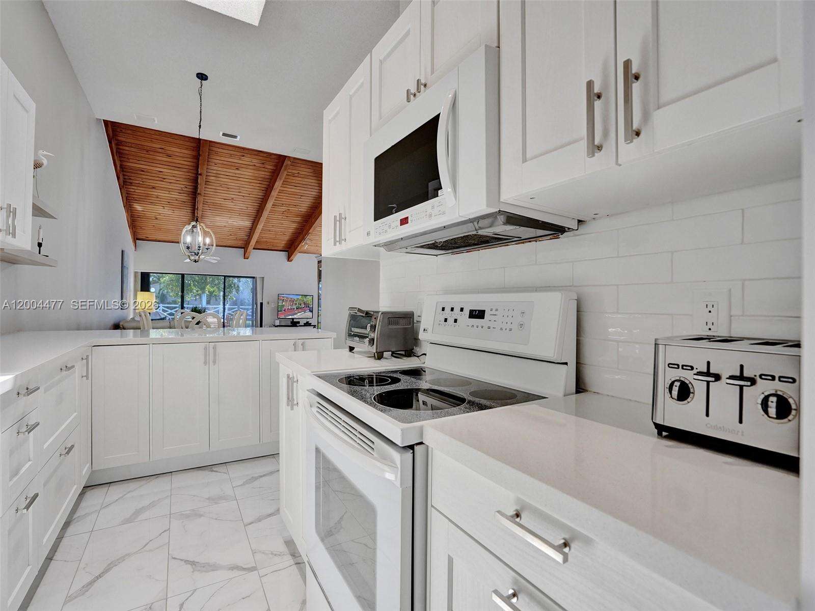 2667 Parkview Dr, Hallandale Beach, FL 33009 - For Sale photo 15