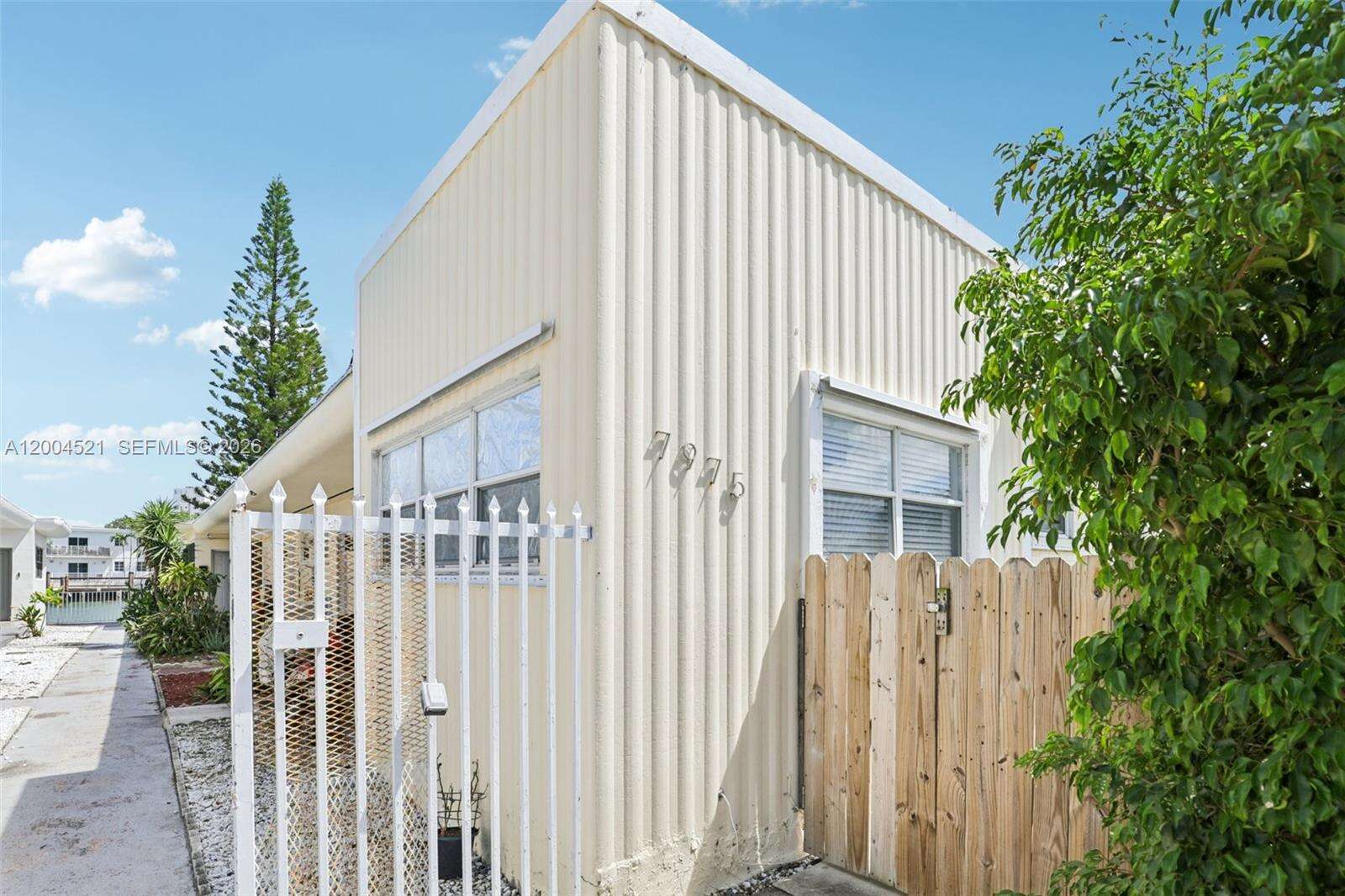 7975 Crespi Blvd, Miami Beach, FL 33141 | Picture 2