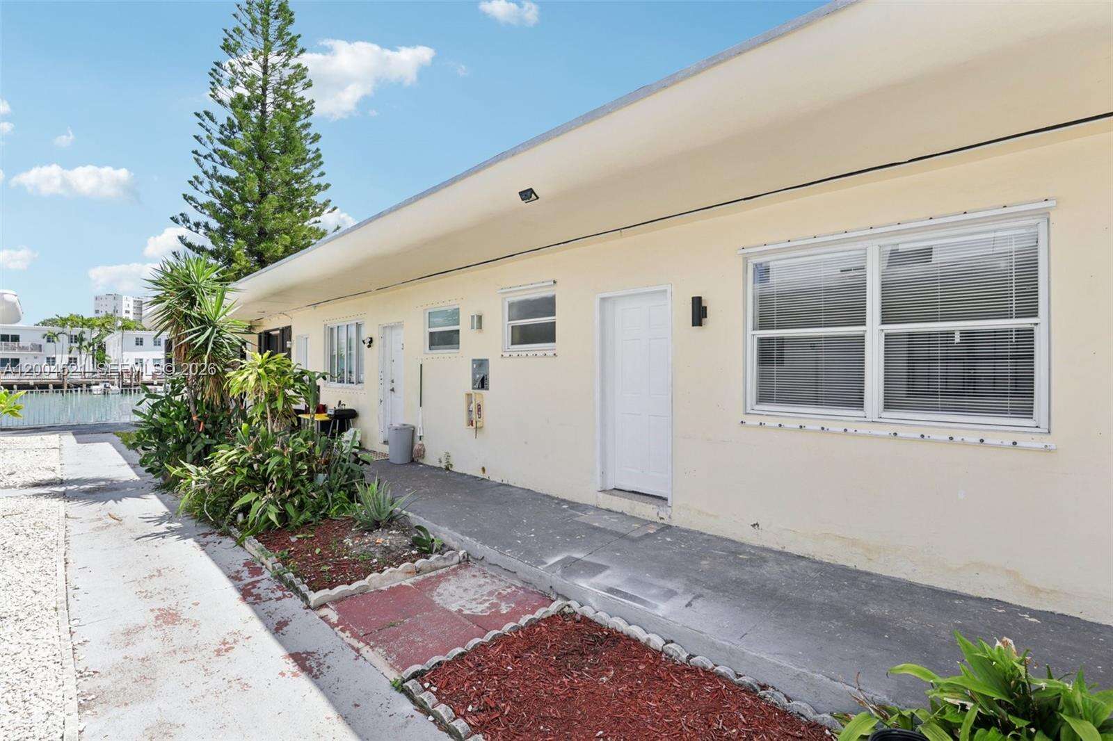 7975 Crespi Blvd, Miami Beach, FL 33141 | Picture 3