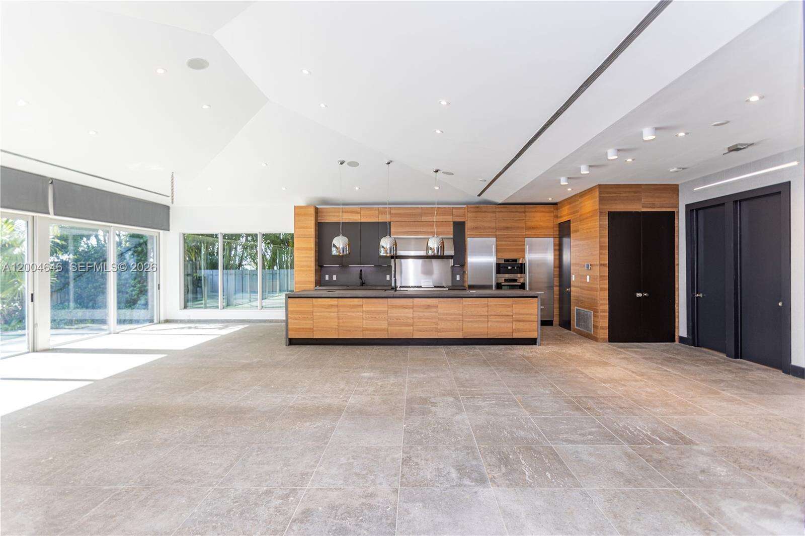 2440 Shore Ter, Miami Beach, FL 33141 | Picture 14