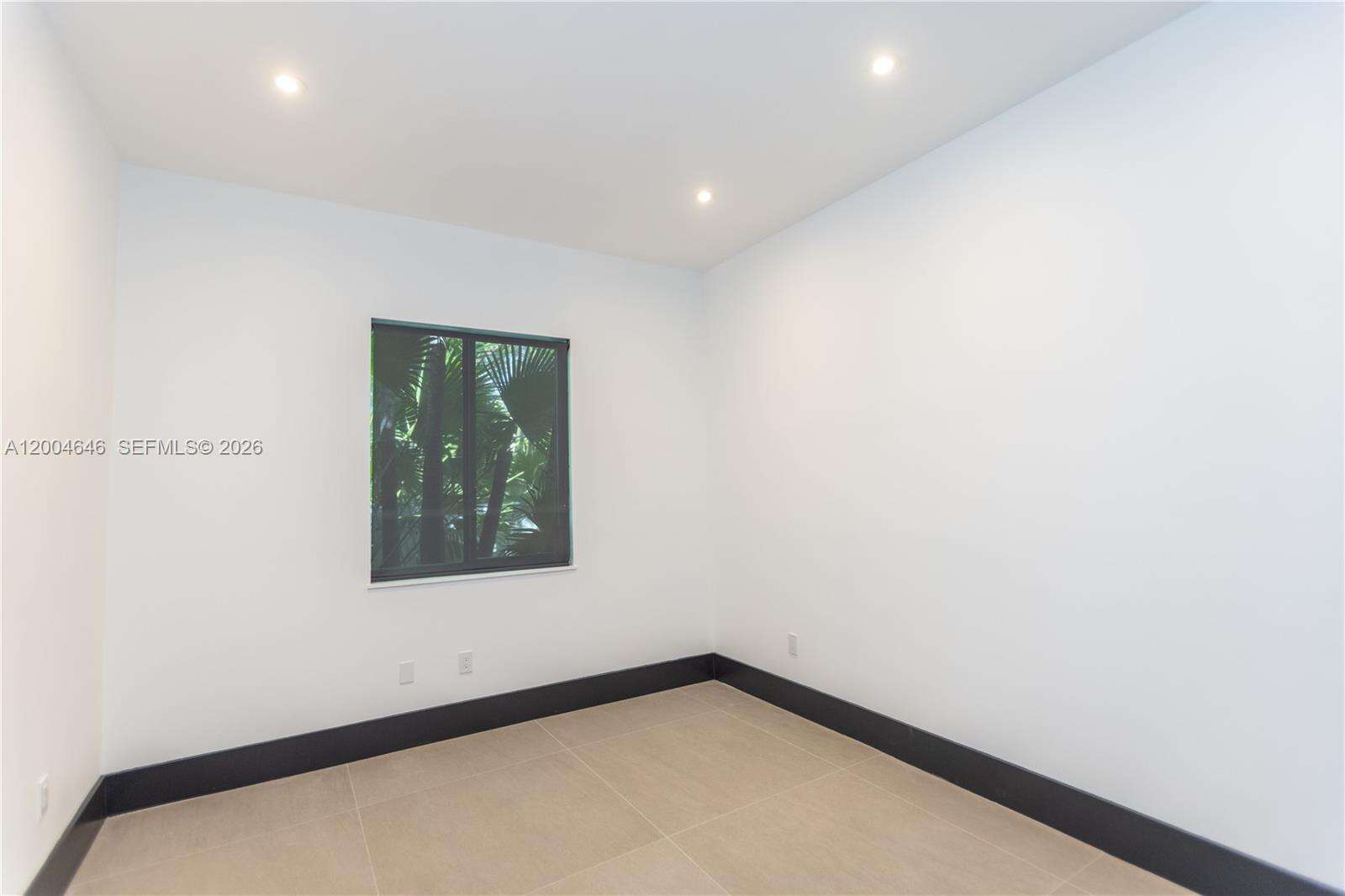 2440 Shore Ter, Miami Beach, FL 33141 | Picture 17