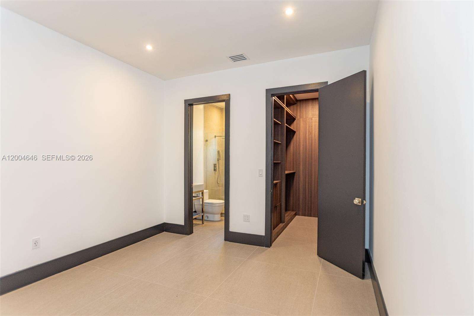 2440 Shore Ter, Miami Beach, FL 33141 | Picture 49