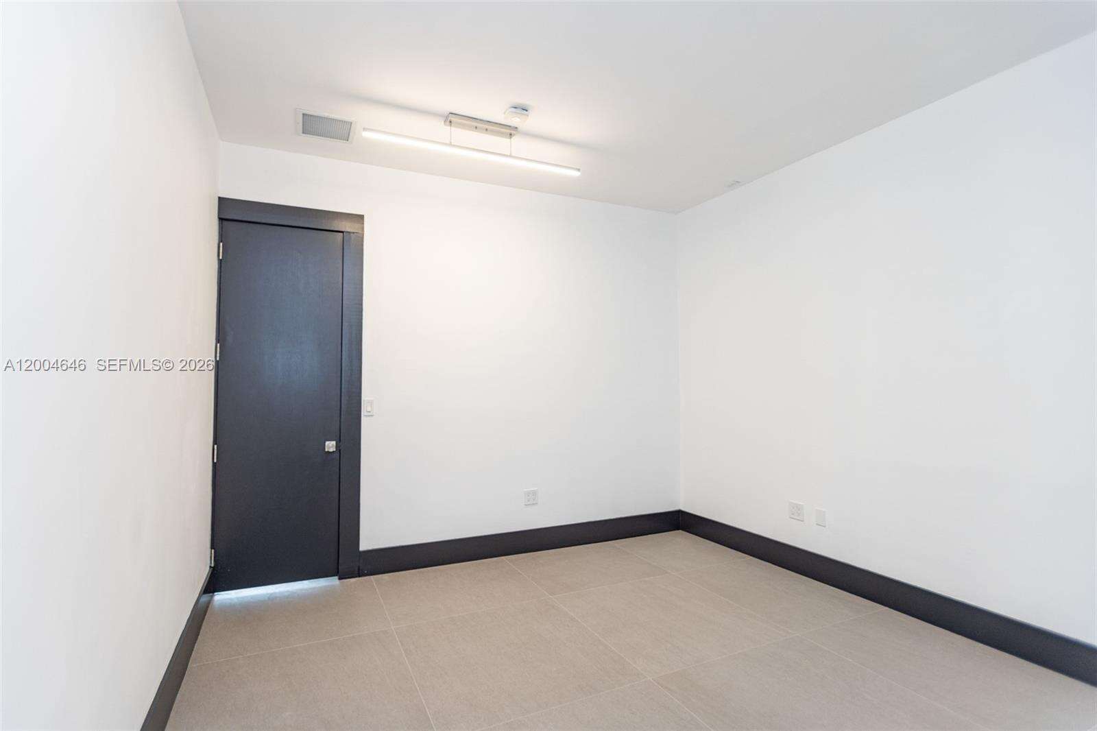 2440 Shore Ter, Miami Beach, FL 33141 | Picture 51