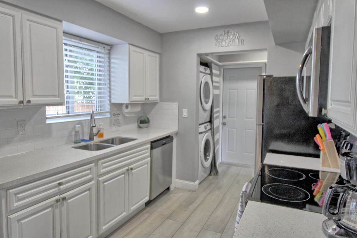 1324 24th, Hollywood, FL 33020 - For Sale photo 11