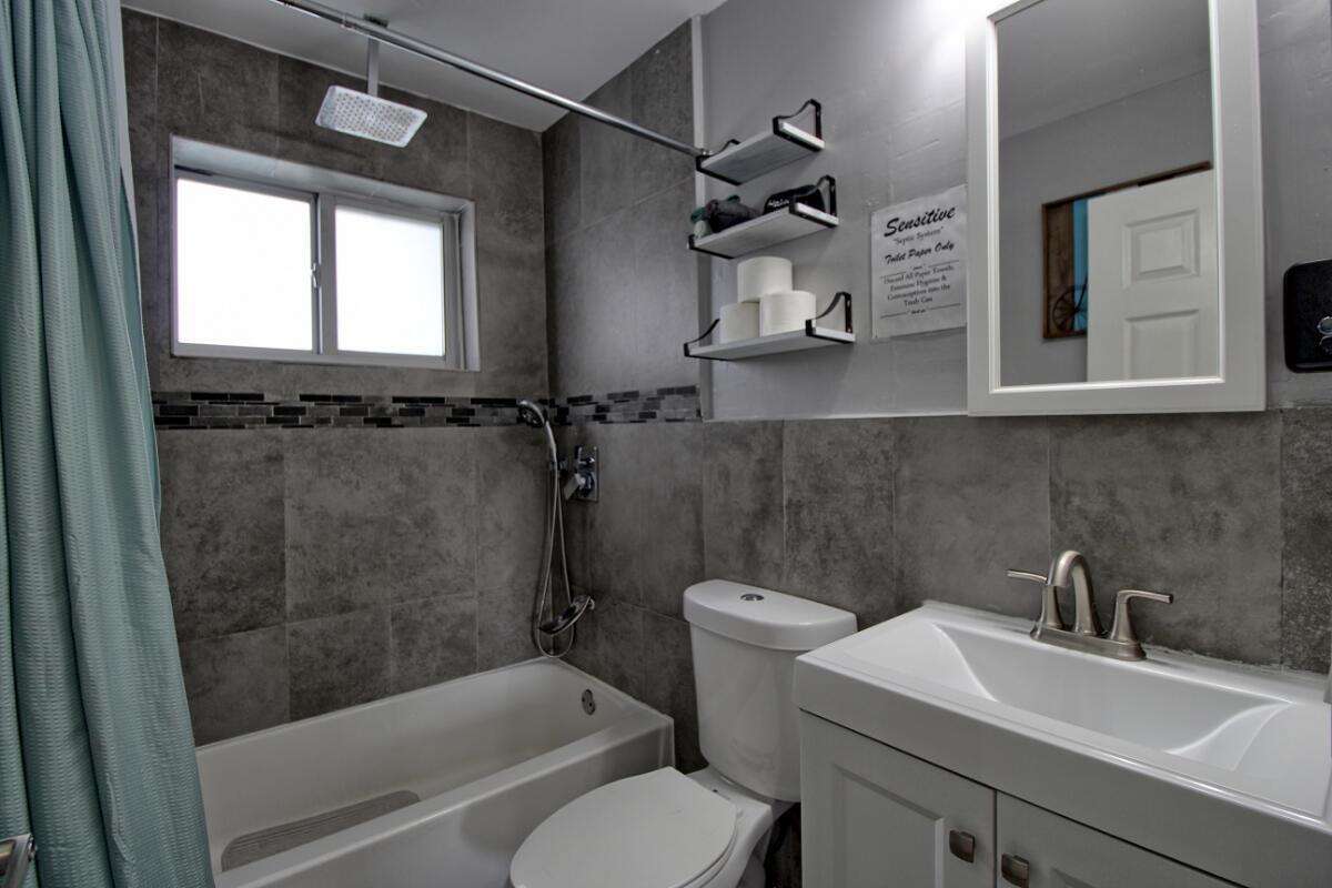 1324 24th, Hollywood, FL 33020 - For Sale photo 17