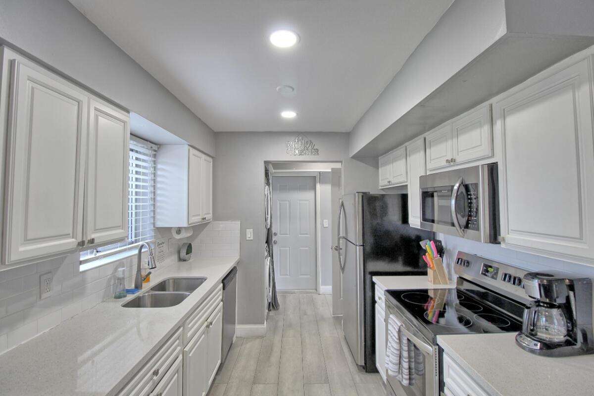 1324 24th, Hollywood, FL 33020 - For Sale photo 10
