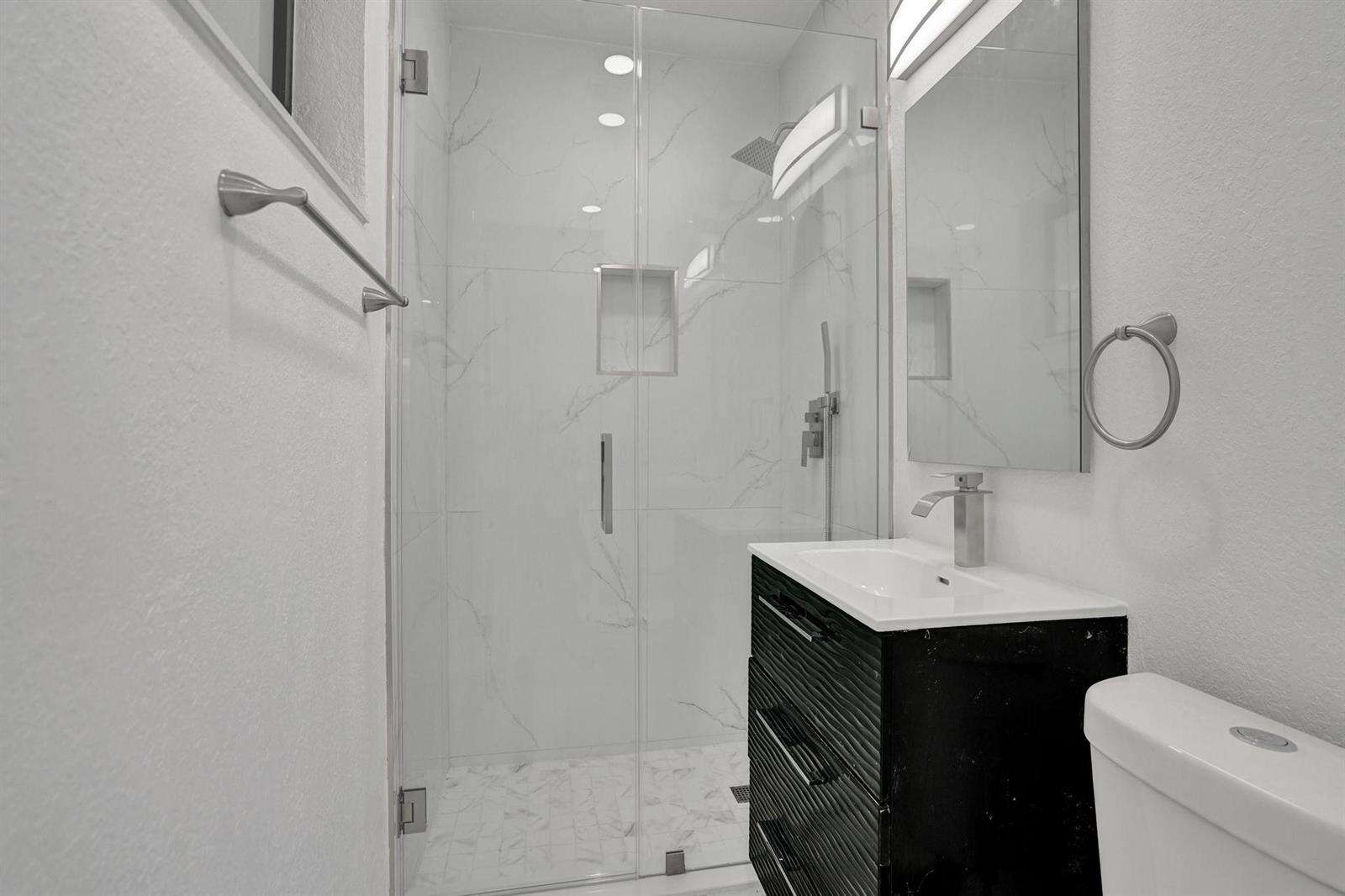 2301 Alcazar, Miramar, FL 33023 - For Sale photo 6