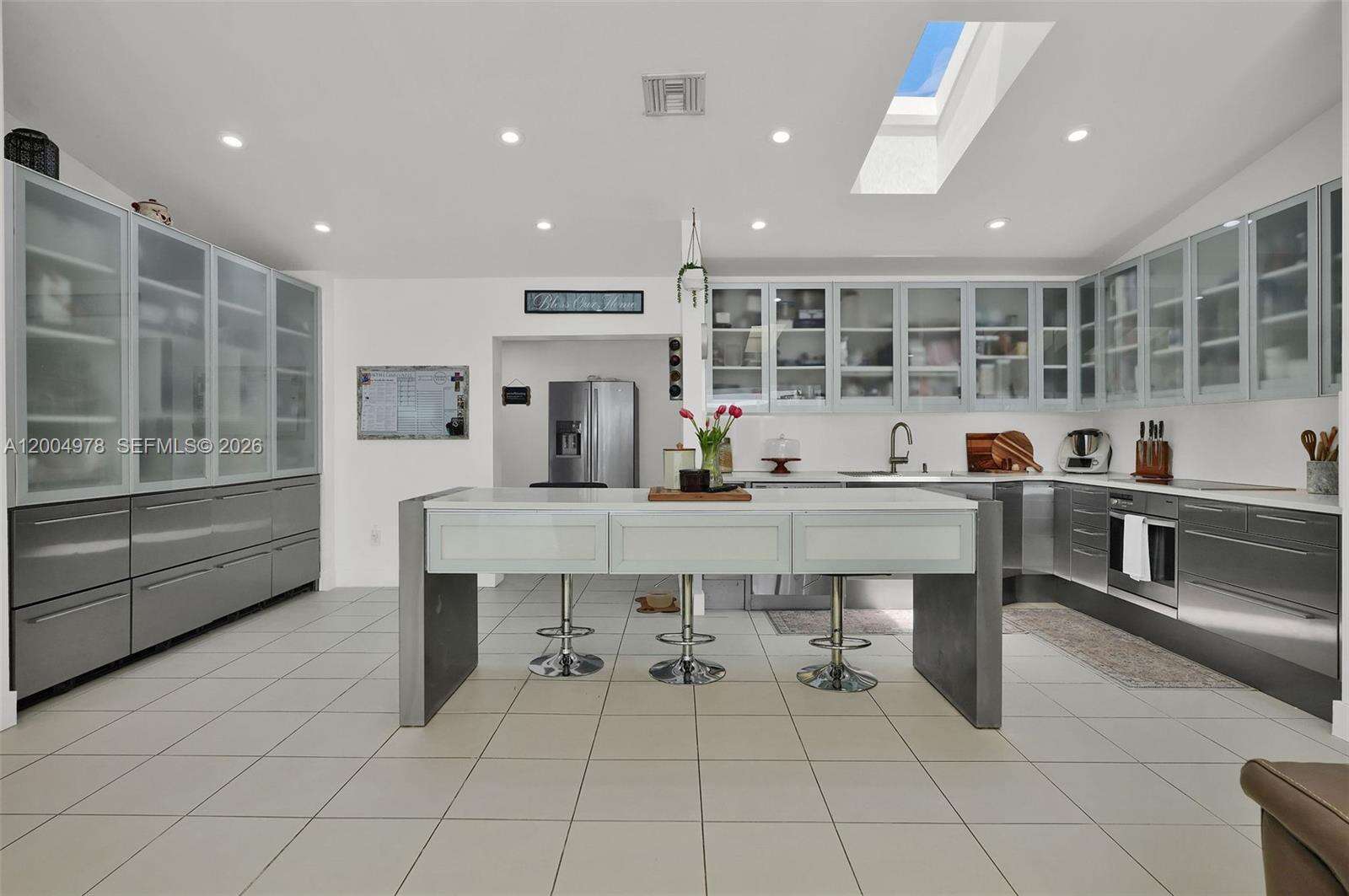 15540 152nd Ter, Miami, FL 33187 - For Sale photo 2