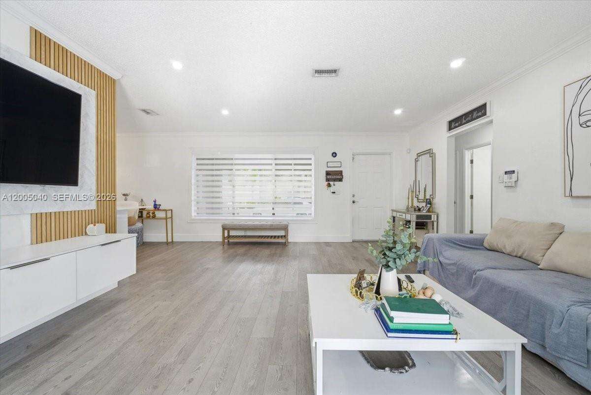 740 7th Ave, Hallandale Beach, FL 33009 - For Sale photo 3
