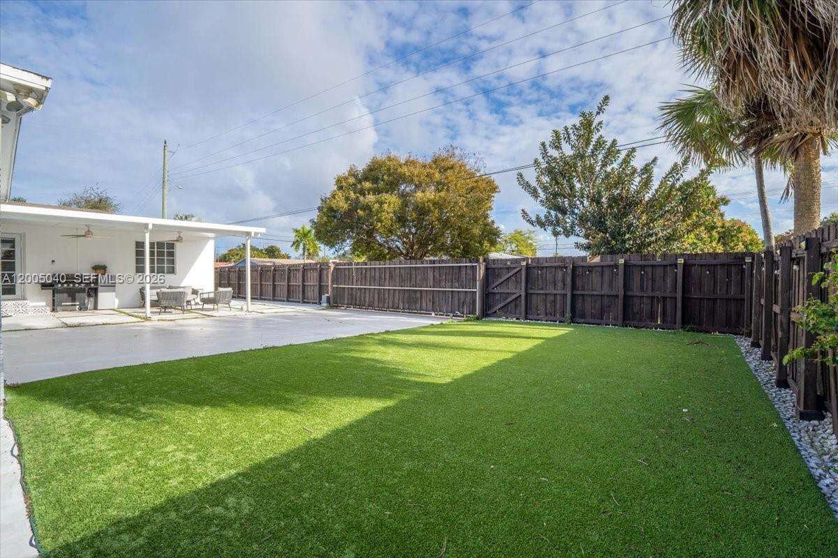 740 7th Ave, Hallandale Beach, FL 33009 - For Sale photo 24