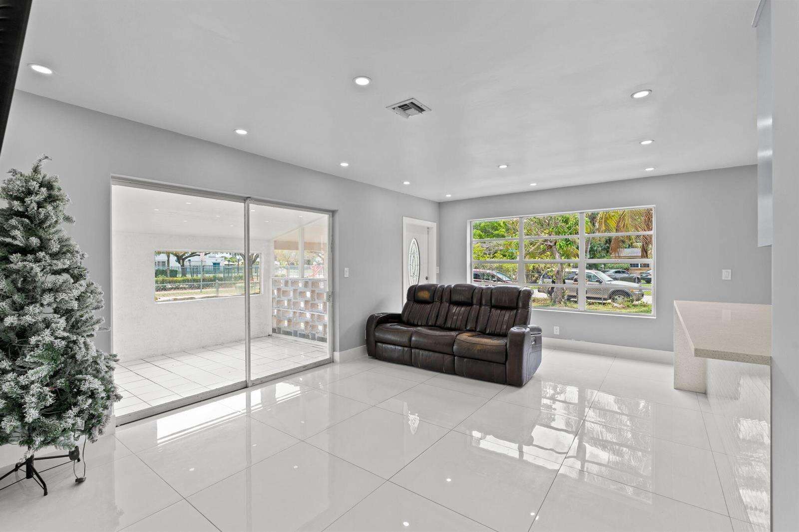 670 29th, Fort Lauderdale, FL 33312 - For Sale photo 8