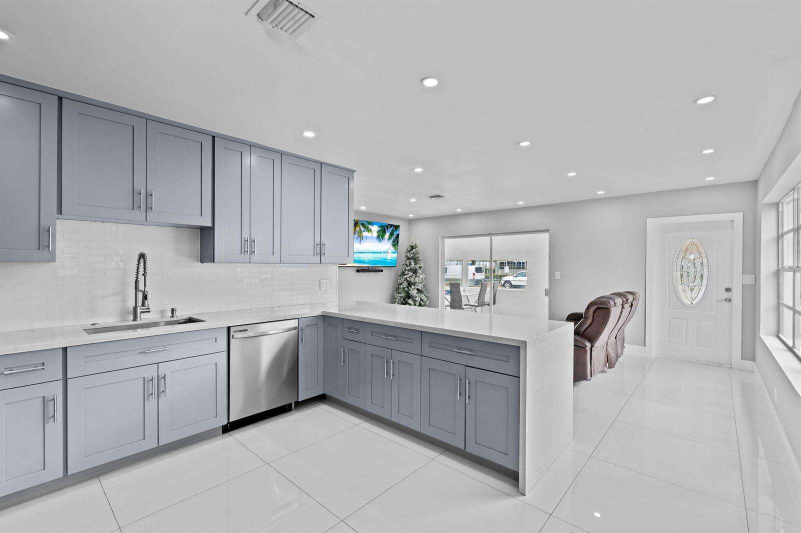 670 29th, Fort Lauderdale, FL 33312 - For Sale photo 9