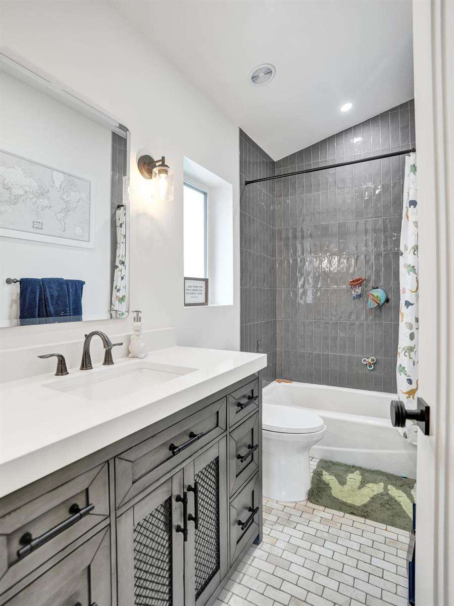 2421 12th, Fort Lauderdale, FL 33304 - For Sale photo 101