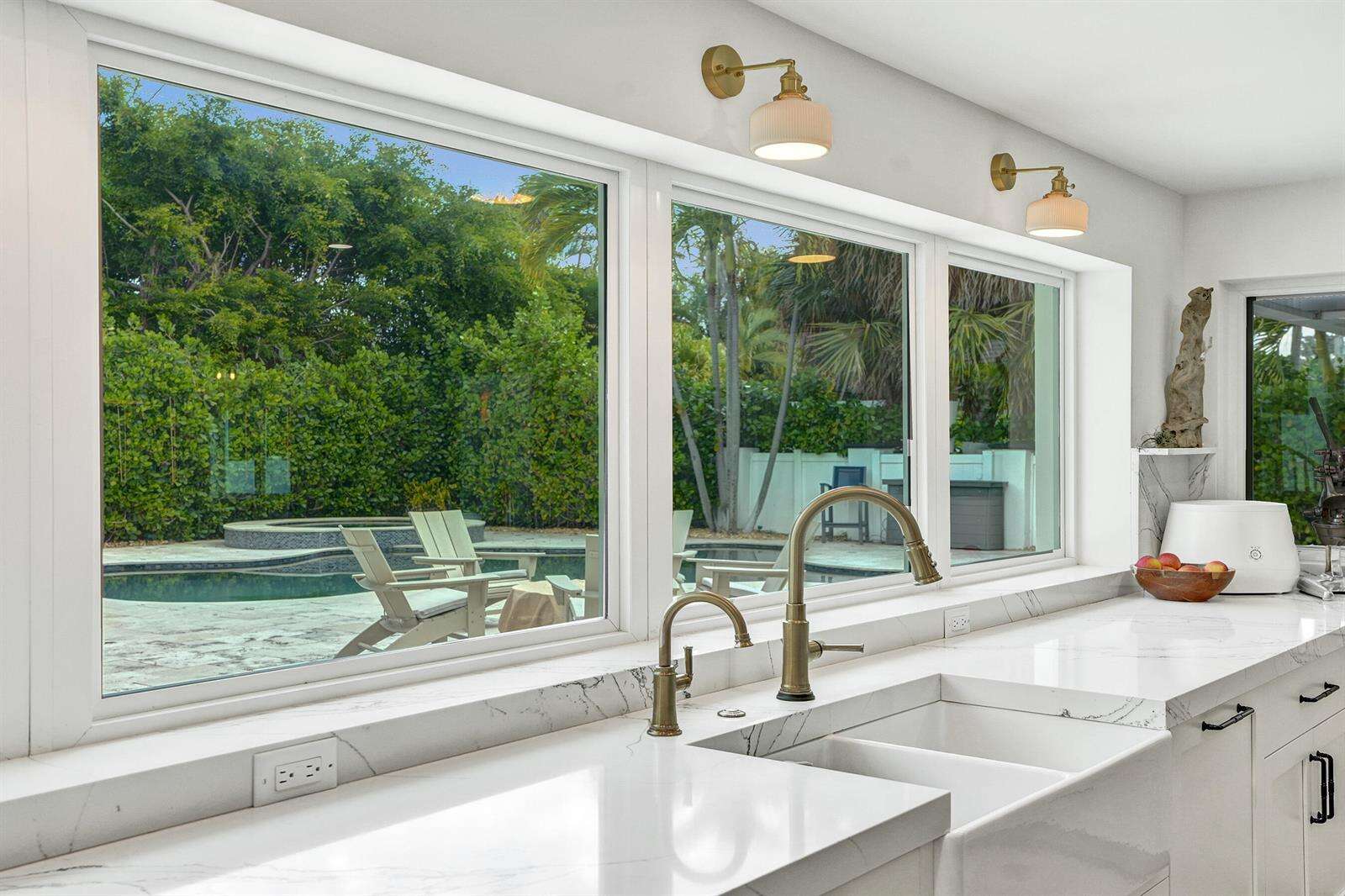2421 12th, Fort Lauderdale, FL 33304 - For Sale photo 3