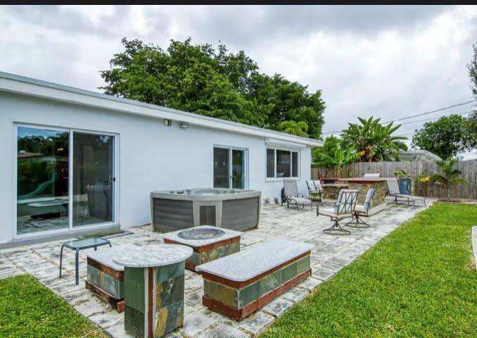 1905 45th, Hollywood, FL 33021 - For Sale photo 15
