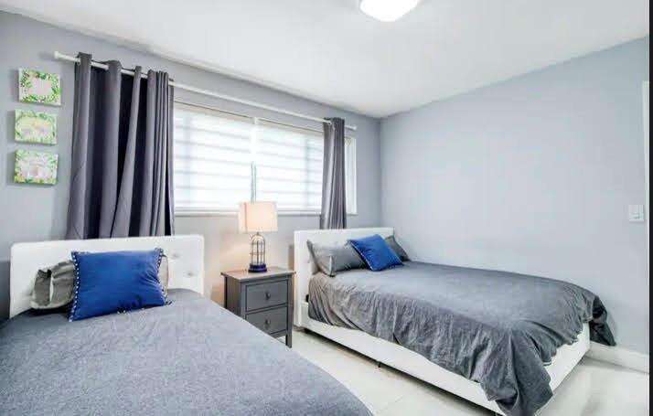 1905 45th, Hollywood, FL 33021 - For Sale photo 8
