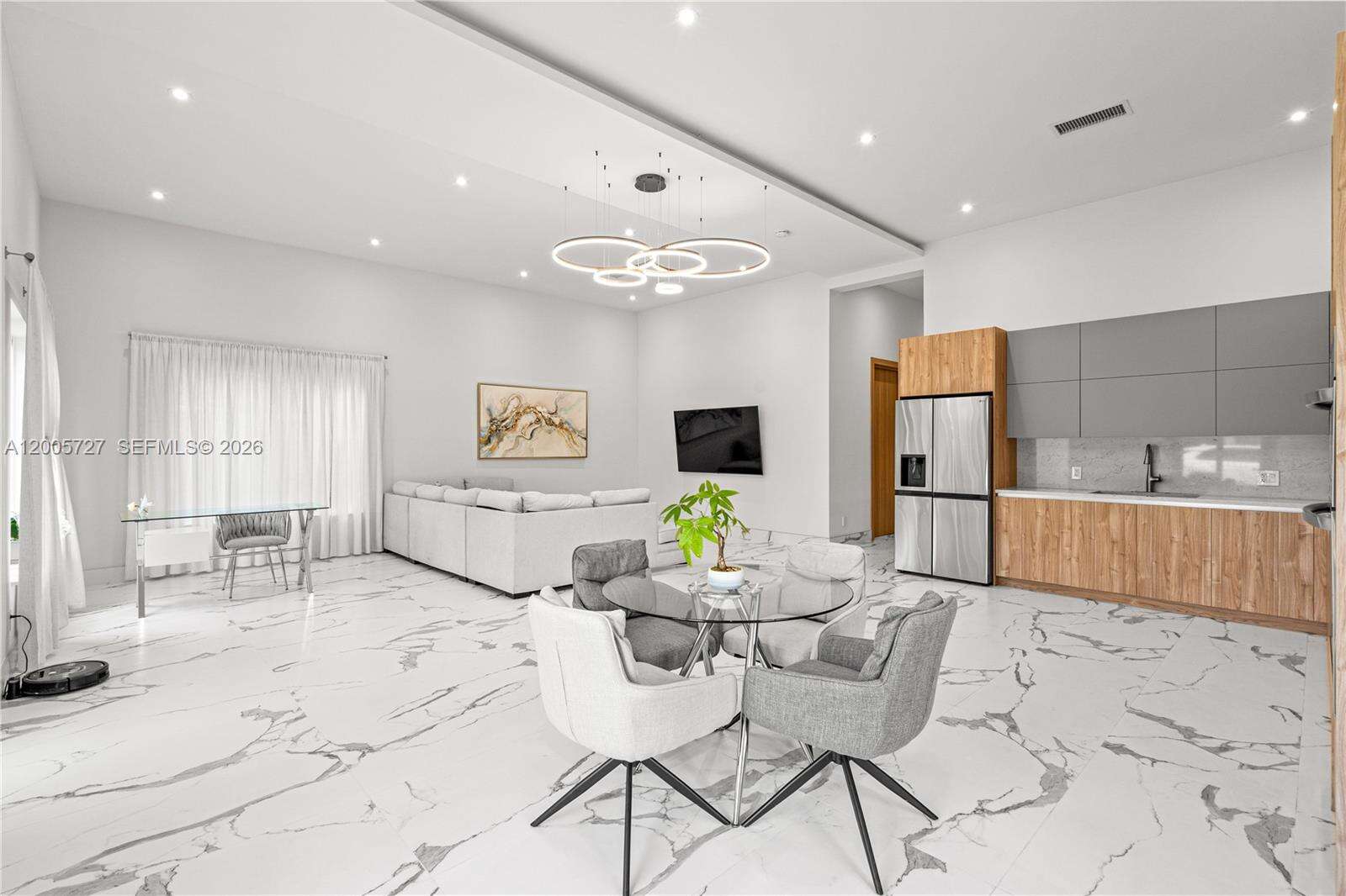 635 9th St, Hallandale Beach, FL 33009 | Picture 2