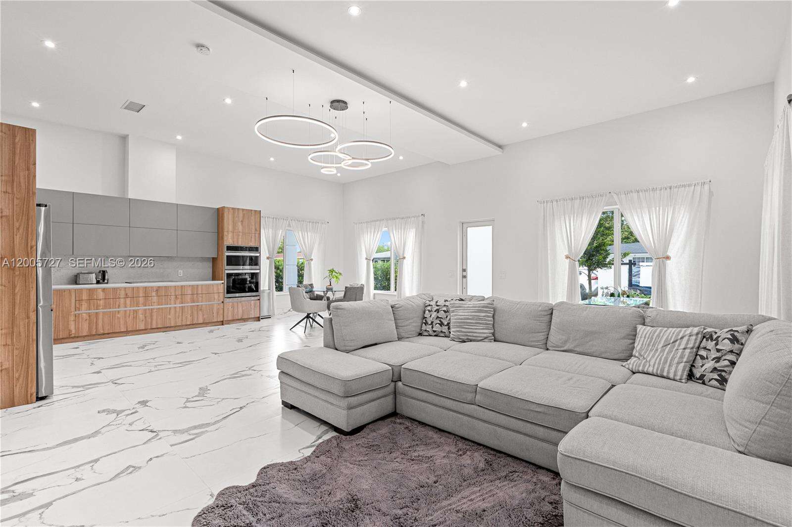 635 9th St, Hallandale Beach, FL 33009 | Picture 3