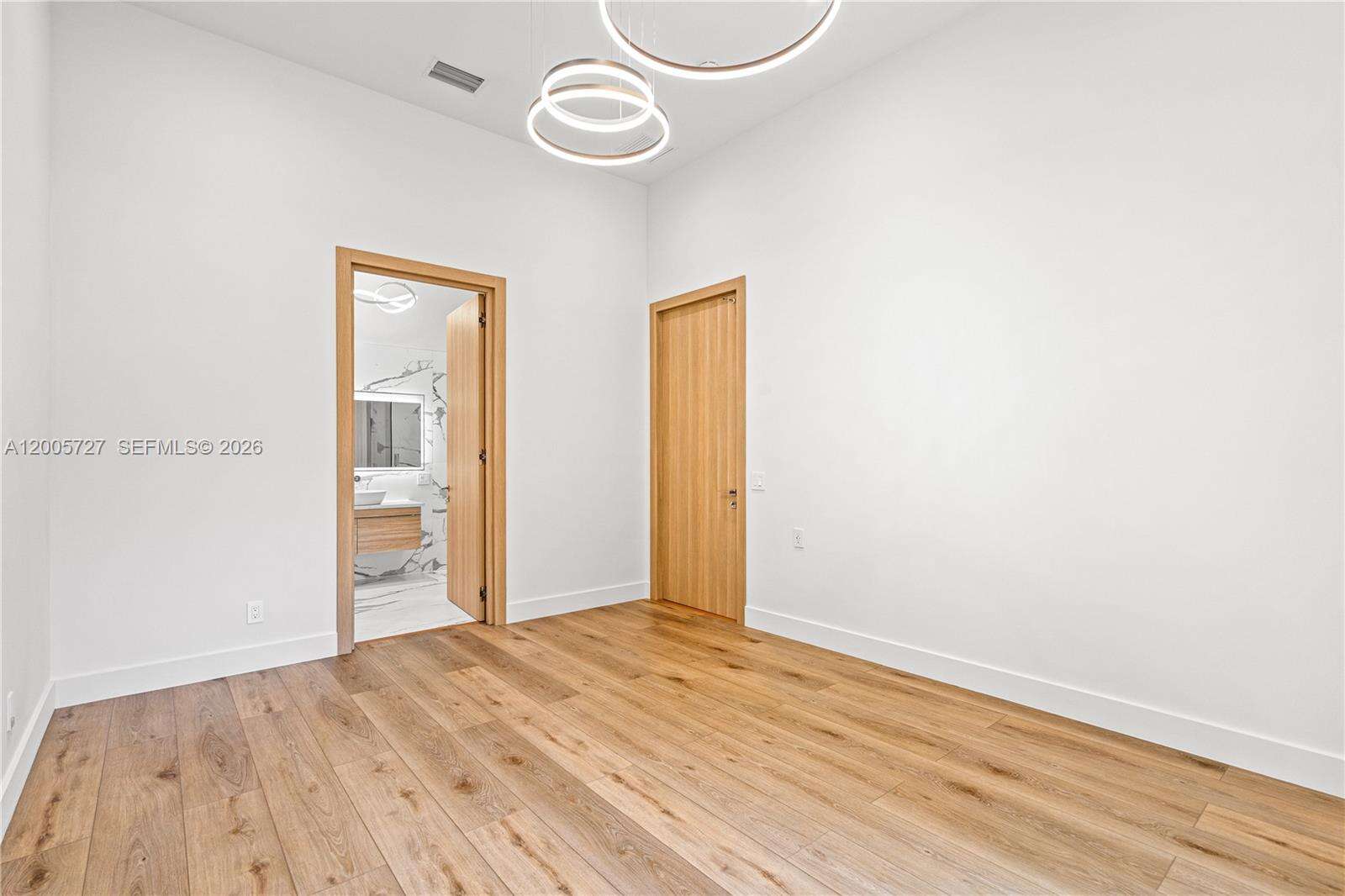 635 9th St, Hallandale Beach, FL 33009 | Picture 6