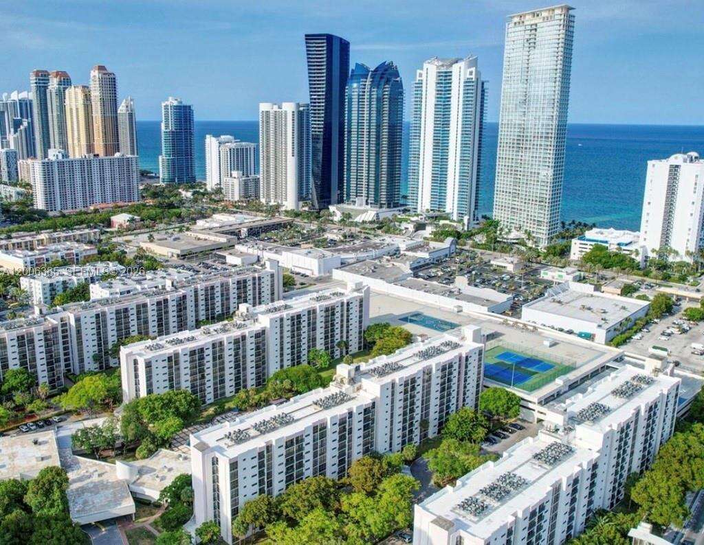 16909 Bay Rd, Sunny Isles Beach, FL 33160 | Picture 1