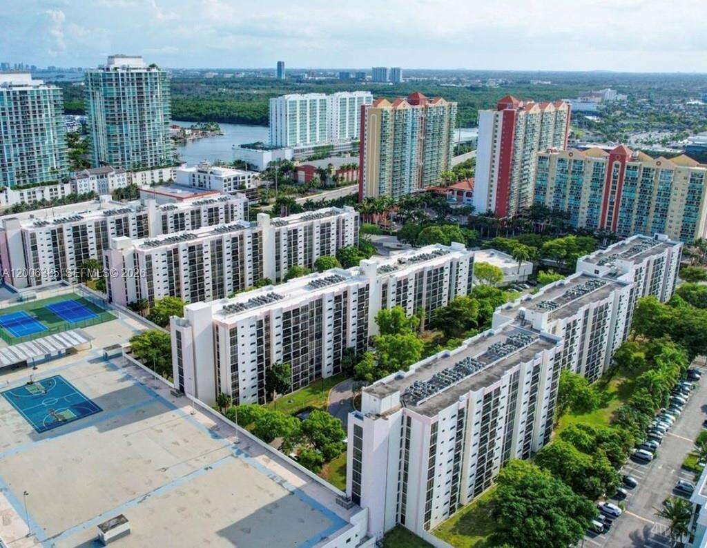 16909 Bay Rd, Sunny Isles Beach, FL 33160 | Picture 2