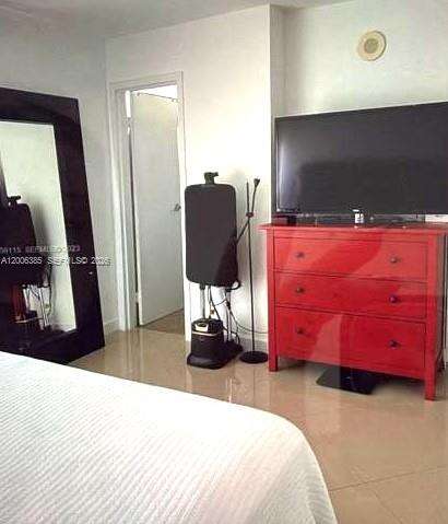 16909 Bay Rd, Sunny Isles Beach, FL 33160 | Picture 4