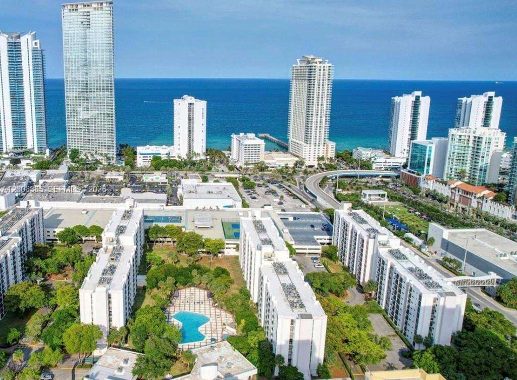16909 Bay Rd, Sunny Isles Beach, FL 33160 | Picture 9