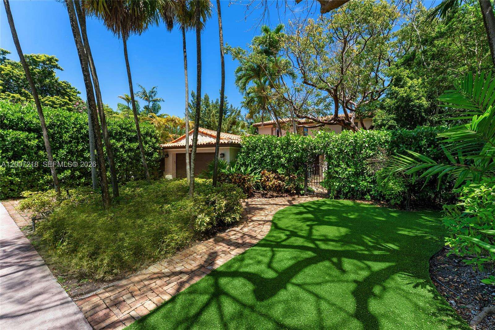 6121 La Gorce Dr, Miami Beach, FL 33140 | Picture 1