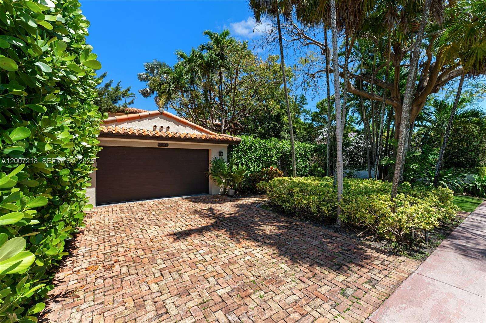 6121 La Gorce Dr, Miami Beach, FL 33140 | Picture 3