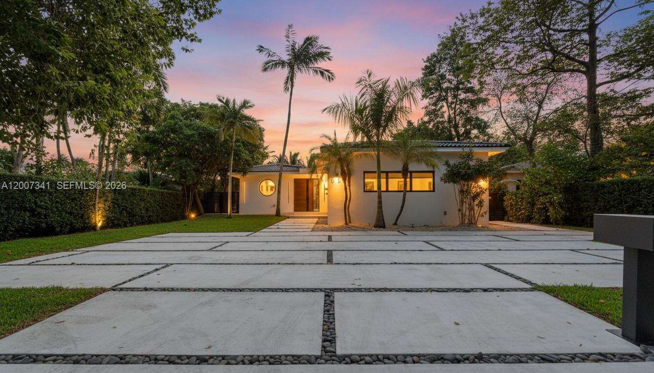 550 Shore Dr, Miami Beach, FL 33141 - For Sale photo 1