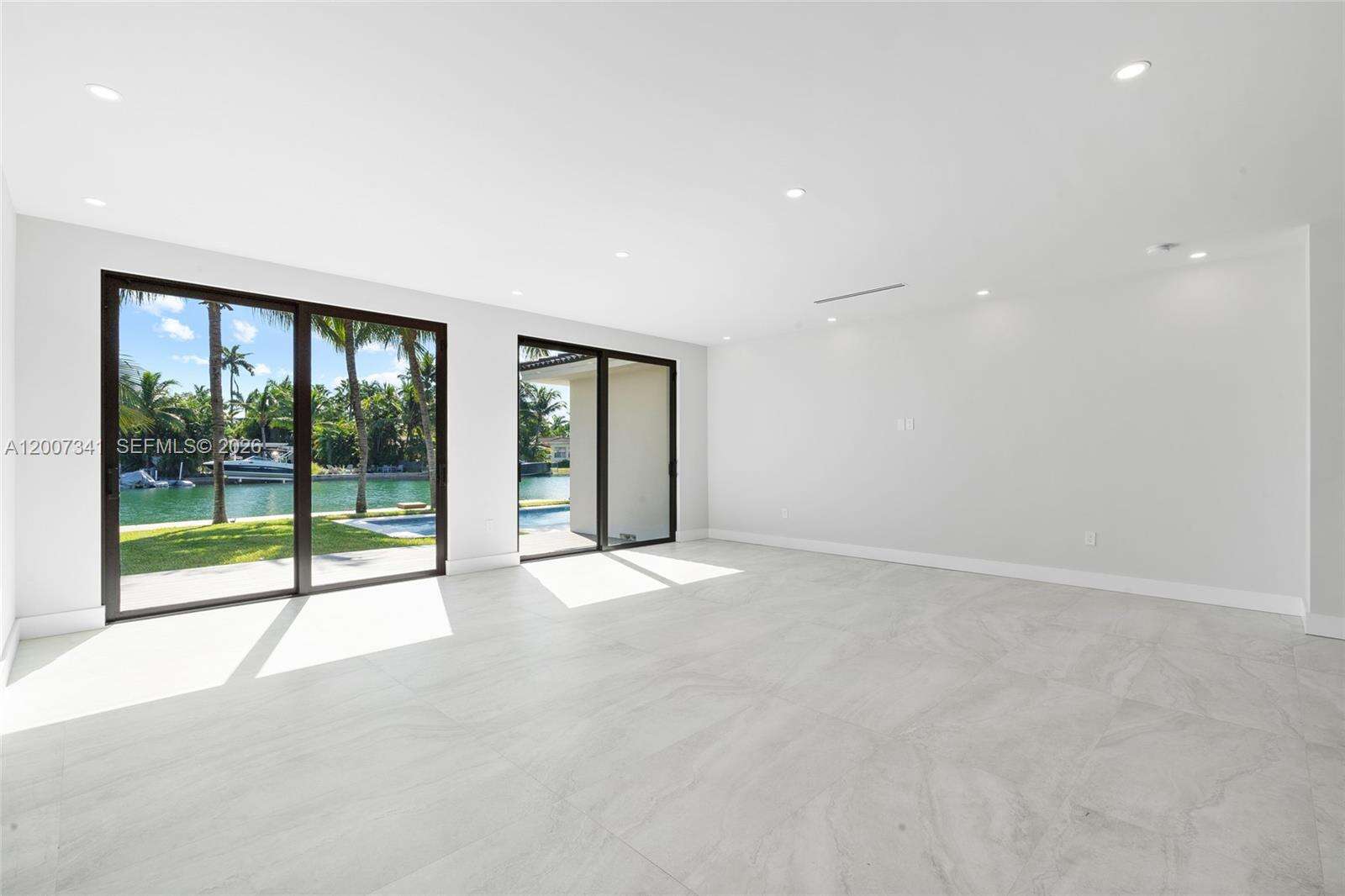 550 Shore Dr, Miami Beach, FL 33141 - For Sale photo 23