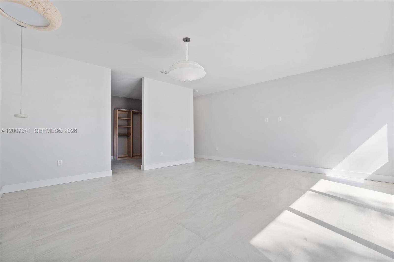 550 Shore Dr, Miami Beach, FL 33141 - For Sale photo 31