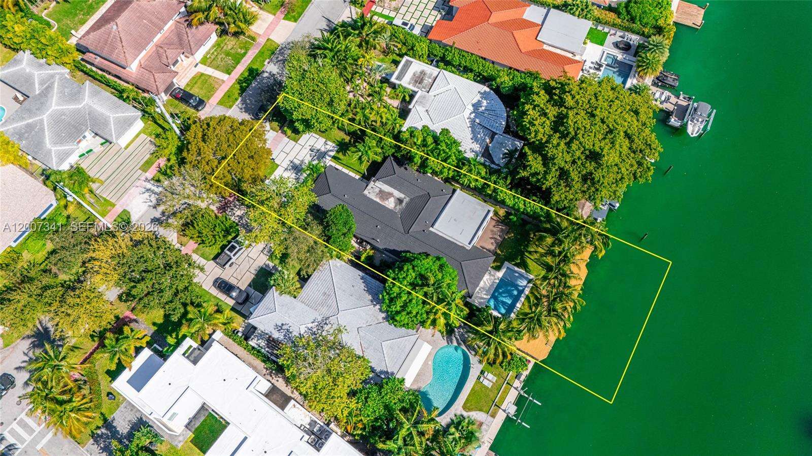 550 Shore Dr, Miami Beach, FL 33141 - For Sale photo 38