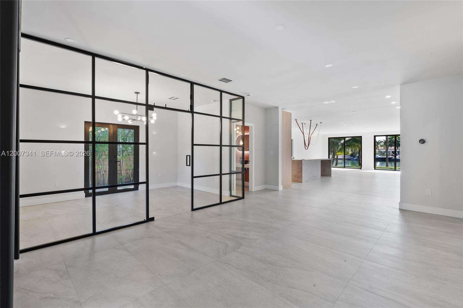 550 Shore Dr, Miami Beach, FL 33141 - For Sale photo 10