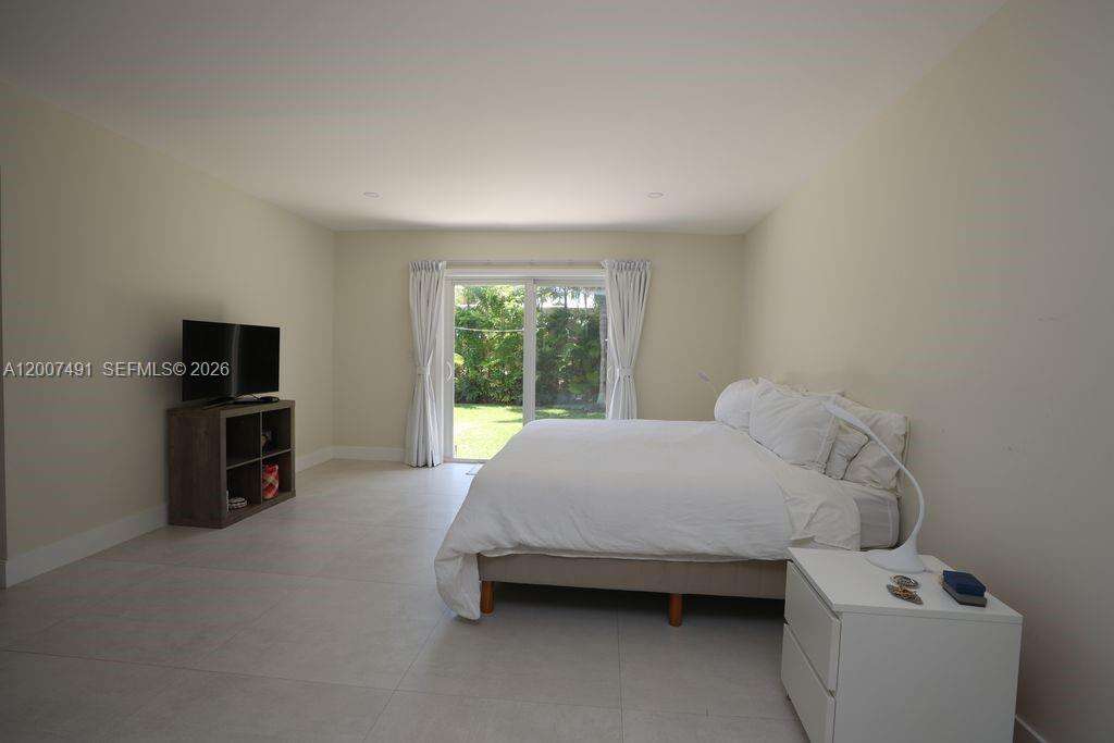 5620 Alton Rd, Miami Beach, FL 33140 | Picture 12